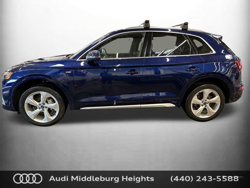 Used 2023 Audi Q5 2.0T Prestige w/ Prestige Package image 4