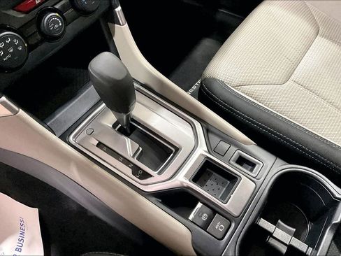 Used 2022 Subaru Forester Base image 14