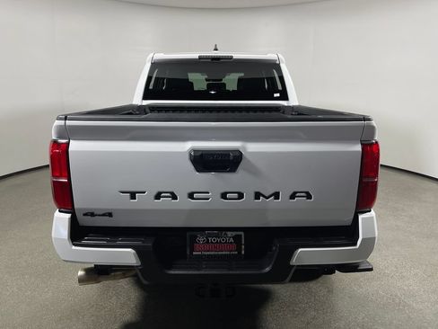 Certified 2025 Toyota Tacoma TRD Sport AWD/4WD image 4