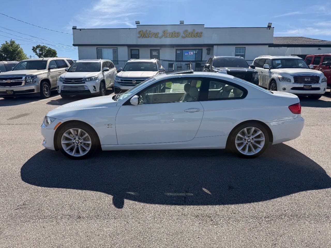 Used 2011 BMW 335i xDrive Coupe w/ Premium Pkg AWD/4WD image 1
