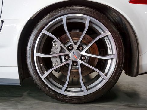 Used 2013 Chevrolet Corvette 427 w/ 1SC Preferred Equipment Group RWD image 38