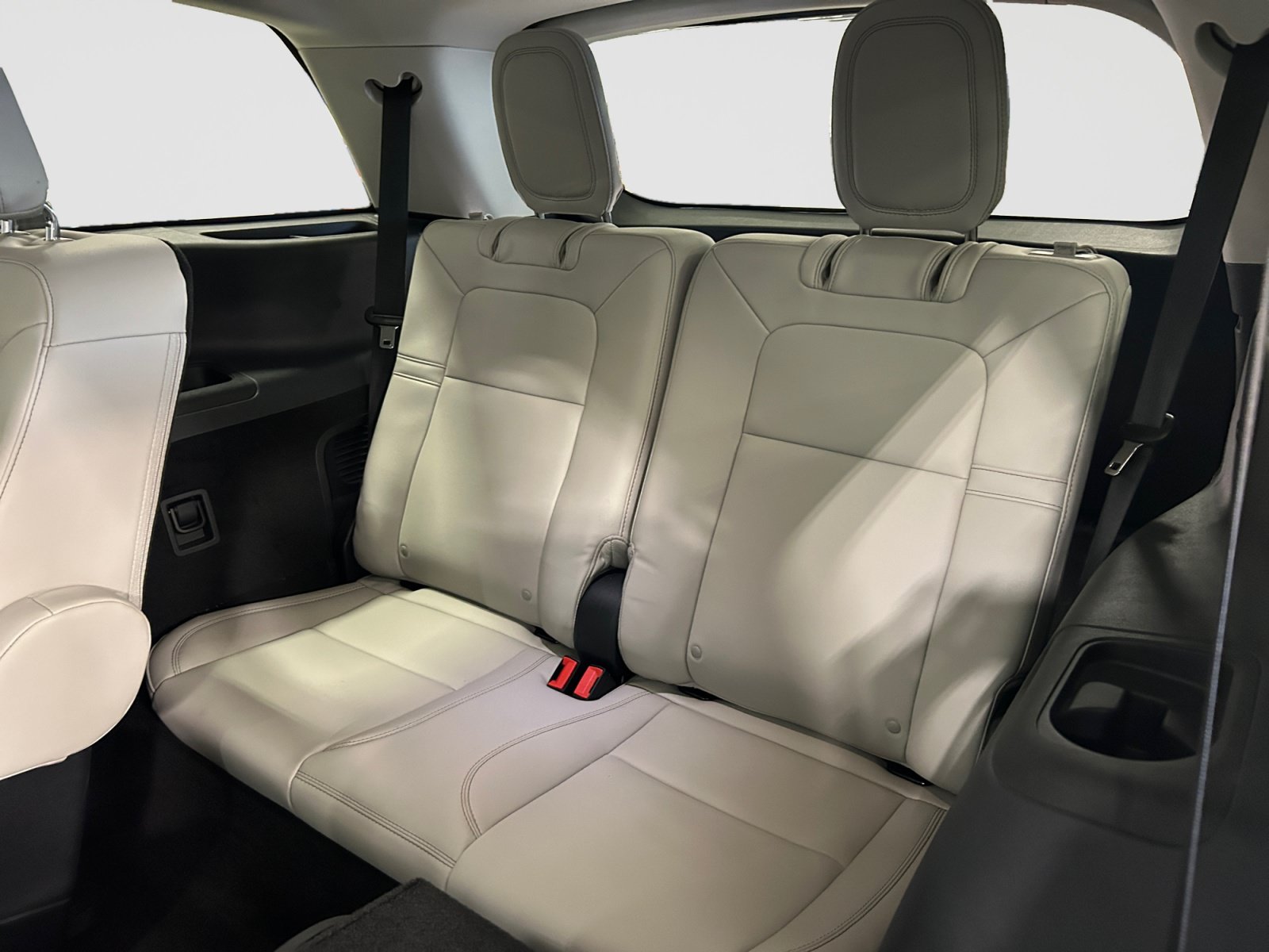 Used 2025 Lincoln Aviator 2WD image 19