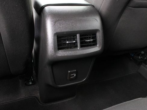 Used 2022 Chevrolet Equinox LS w/ LS Convenience Package FWD image 18