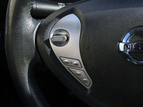 Used 2015 Nissan Leaf S image 21