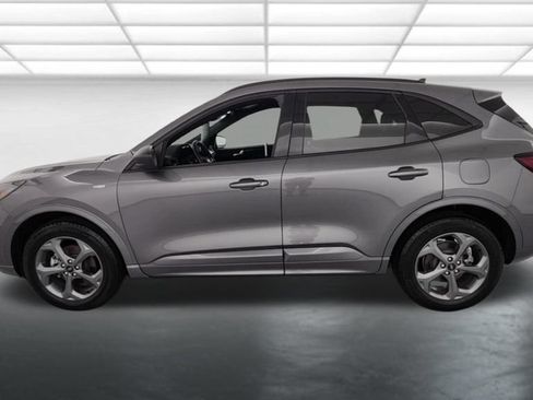 Used 2023 Ford Escape ST-Line w/ Tech Pack #1 AWD/4WD image 5