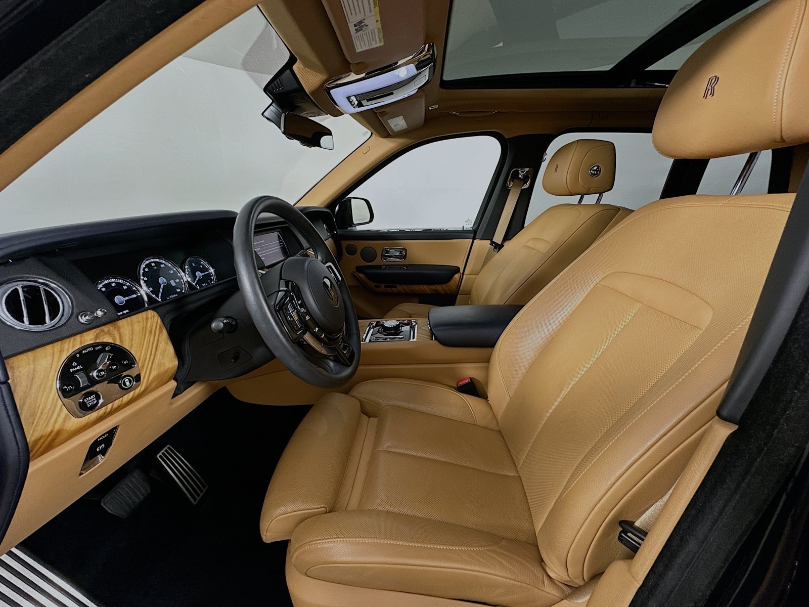 Used 2019 Rolls-Royce Cullinan AWD/4WD image 35