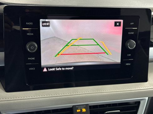 New 2026 Volkswagen Taos SE AWD/4WD image 18