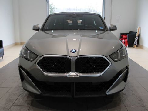 New 2026 BMW X2 xDrive28i AWD/4WD image 11