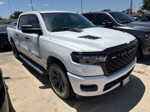 Used 2026 RAM 1500 Express AWD/4WD image 4