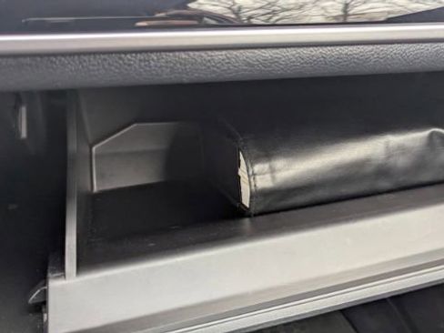 Used 2017 Subaru Forester 2.5i Touring image 37