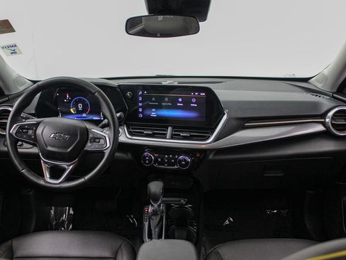 Used 2025 Chevrolet Trax ACTIV w/ Driver Confidence Package FWD image 31