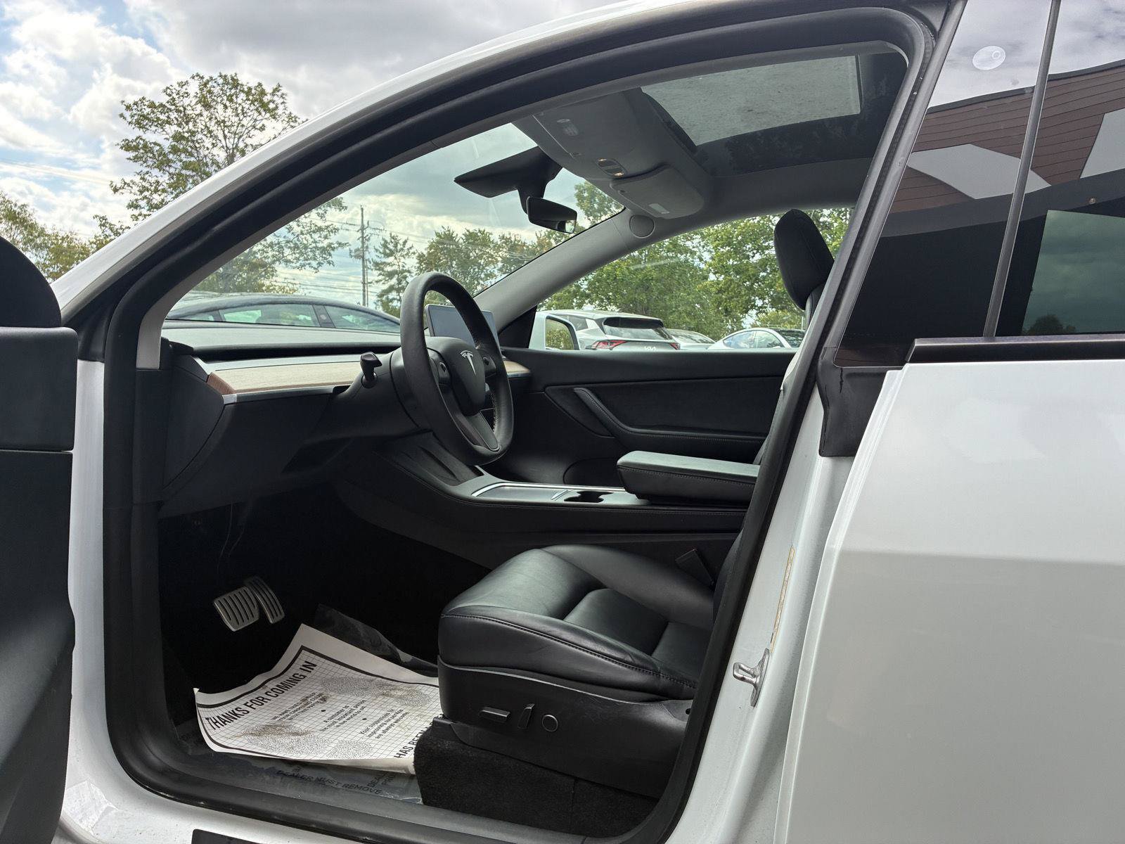 Used 2022 Tesla Model Y Performance AWD/4WD image 6