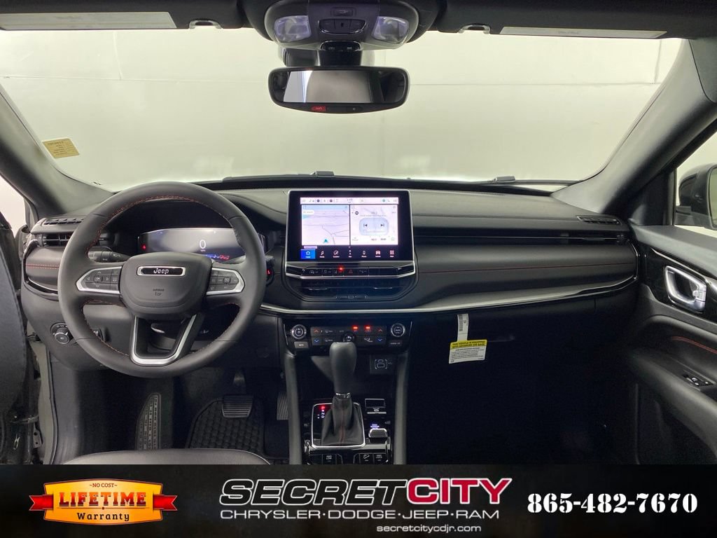 New 2026 Jeep Compass Trailhawk w/ Sun, Sound & Navigation Group AWD/4WD image 27