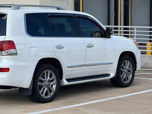 Used 2014 Lexus LX 570 4WD image 9
