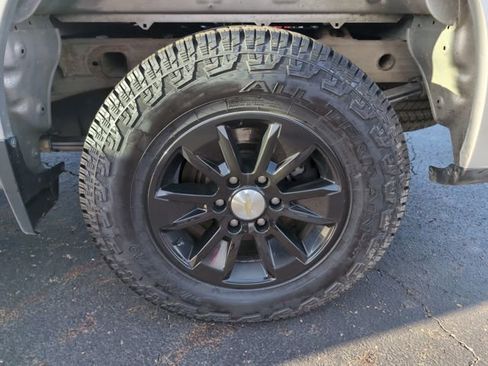 Used 2020 Chevrolet Silverado 1500 LT image 24