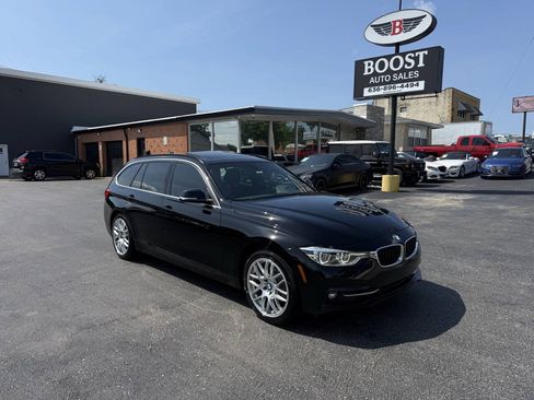 Used 2018 BMW 330i xDrive Wagon AWD/4WD image 1