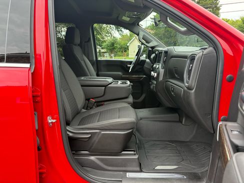 Used 2022 GMC Sierra 2500 SLE w/ SLE Value Package; image 25