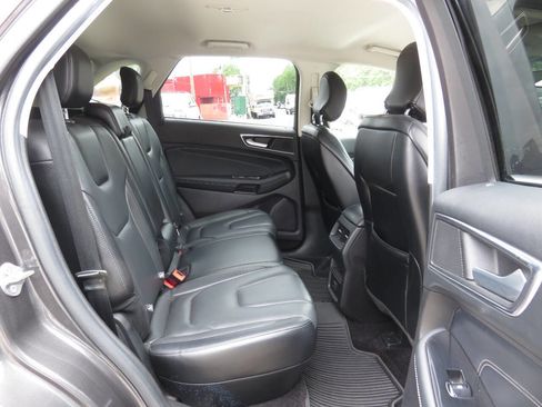 Used 2017 Ford Edge Titanium image 22