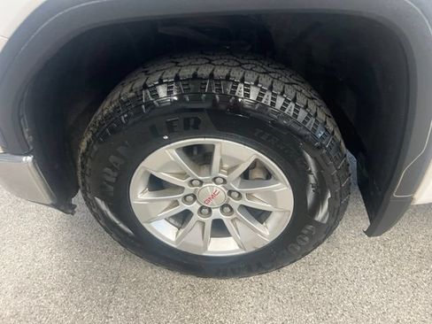 Used 2020 GMC Sierra 1500 SLE w/ SLE Value Package AWD/4WD image 13