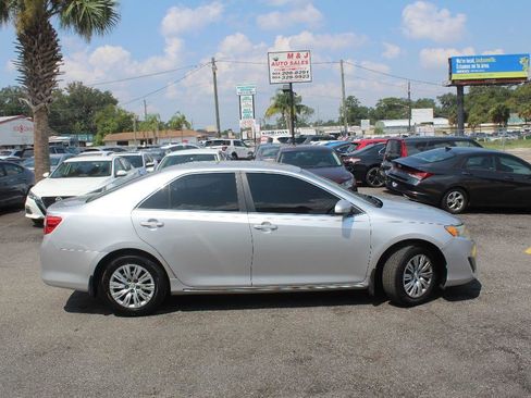 Used 2012 Toyota Camry LE FWD image 2