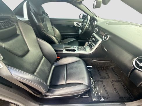 Used 2013 Mercedes-Benz SLK 250 image 21