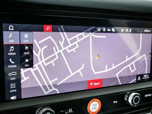 New 2026 Porsche Macan image 16