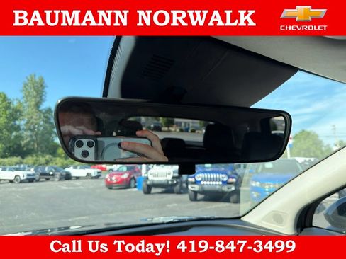 Used 2025 Kia Sportage EX FWD image 27