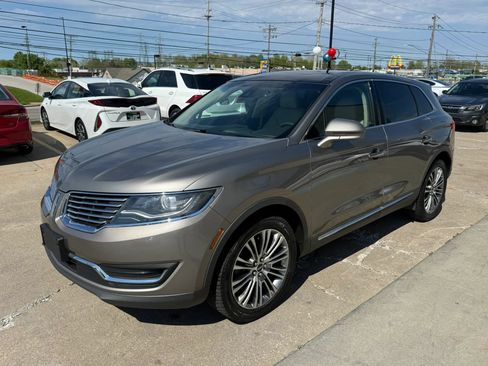 Used 2016 Lincoln MKX Reserve w/ Climate Package AWD/4WD image 5