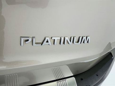 Certified 2023 Nissan Rogue Platinum FWD image 36