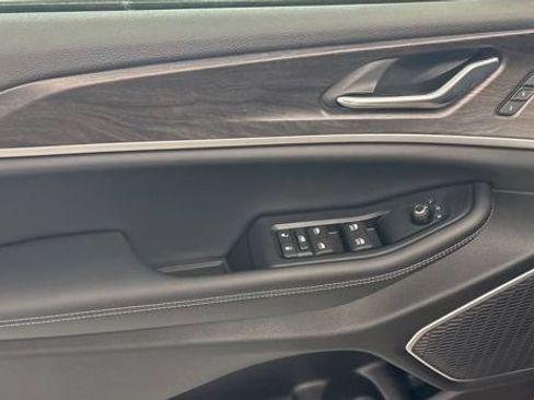 New 2026 Jeep Grand Cherokee L Limited AWD/4WD image 17