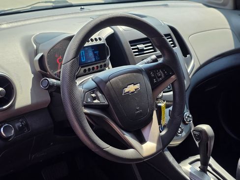 Used 2014 Chevrolet Sonic LT FWD image 18