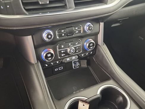 Used 2021 GMC Yukon SLT AWD/4WD image 19
