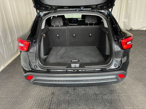 Used 2024 Chevrolet Trax LS w/ LS Convenience Package FWD image 23