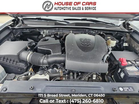 Used 2017 Toyota Tacoma TRD Sport image 50