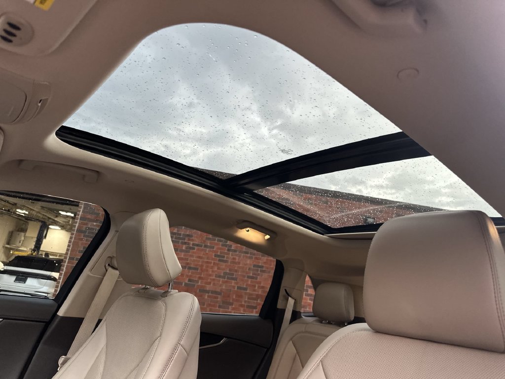 Certified 2021 Lincoln Nautilus Reserve AWD/4WD image 16