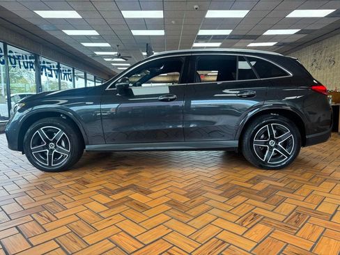 Used 2025 Mercedes-Benz GLC 350e 4MATIC w/ AMG Line image 6