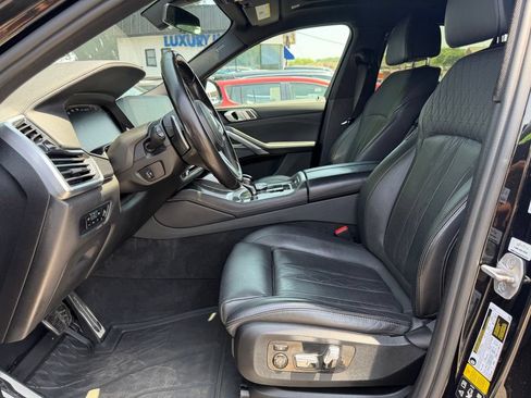Used 2022 BMW X6 M50i w/ Premium Enhanced Package AWD/4WD image 12