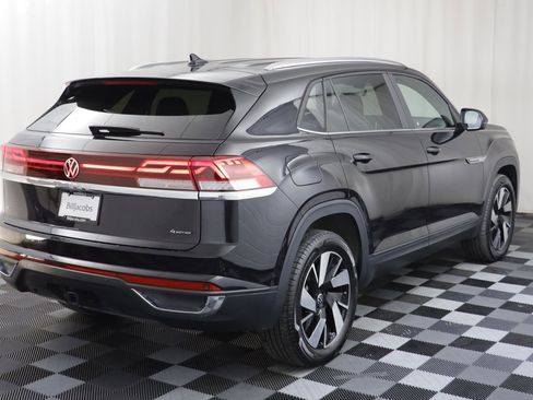 Used 2025 Volkswagen Atlas Cross Sport SE image 18