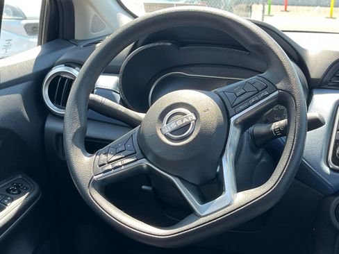 Used 2025 Nissan Versa SV FWD image 27