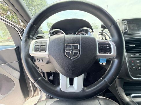 Used 2017 Dodge Grand Caravan GT FWD image 20