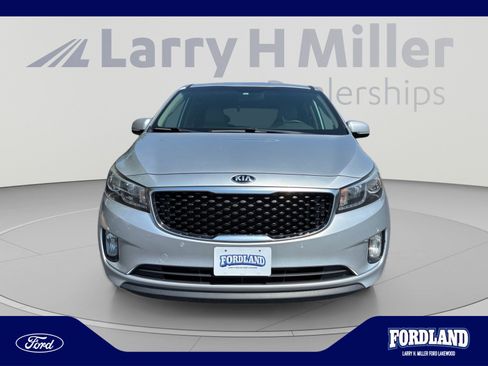 Used 2017 Kia Sedona SX FWD image 8