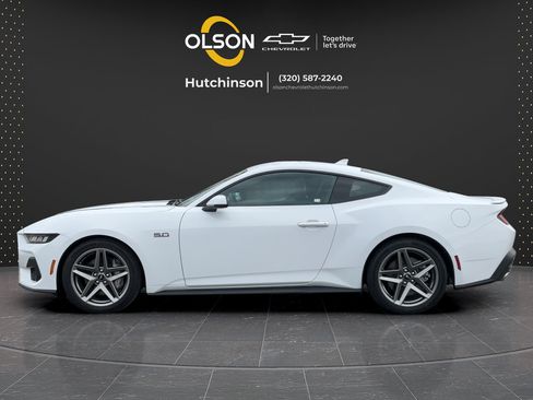 Used 2024 Ford Mustang GT Premium RWD image 4