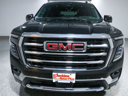 Used 2026 GMC Yukon Elevation w/ Elevation Premium Package AWD/4WD image 4