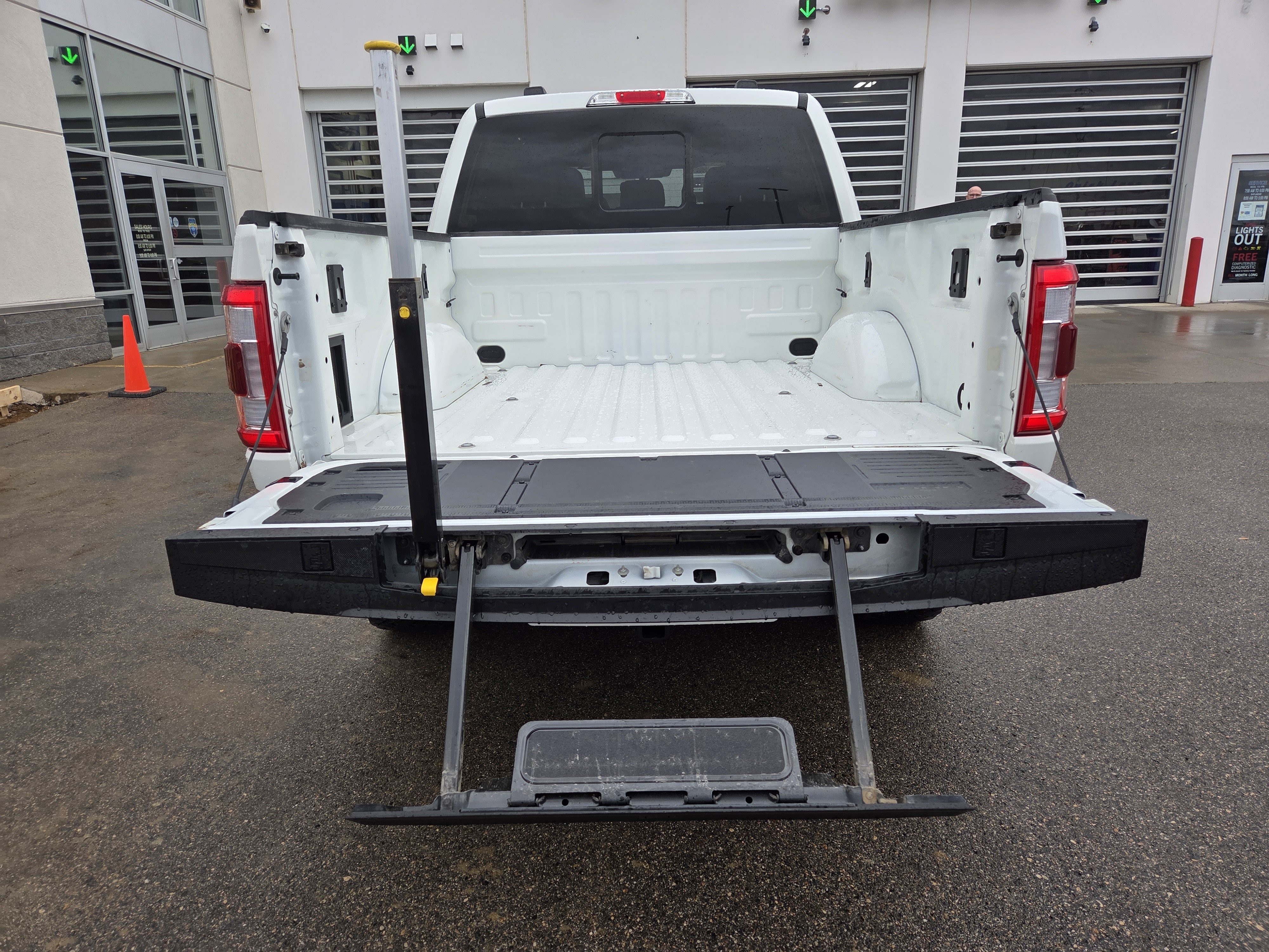 Used 2023 Ford F150 Lariat w/ Equipment Group 502A High AWD/4WD image 27