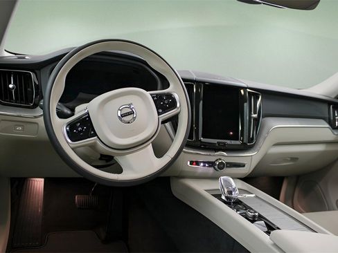 Certified 2025 Volvo XC60 B5 Ultra w/ Climate Package image 21