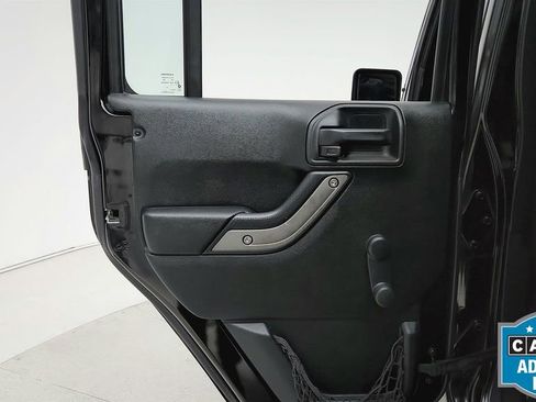 Used 2017 Jeep Wrangler Unlimited Sport w/ Connectivity Group image 19