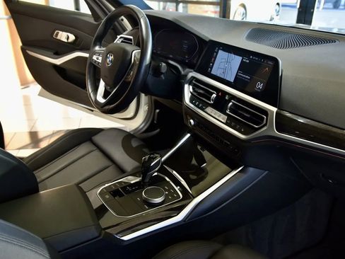 Used 2019 BMW 330i xDrive Sedan w/ Convenience Package image 23