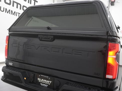 Used 2024 Chevrolet Silverado 2500 LT w/ Midnight Edition image 32