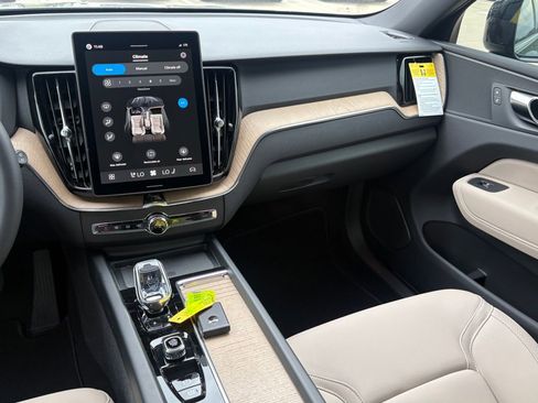 New 2026 Volvo XC60 B5 Core w/ Protection Package Premier AWD/4WD image 13