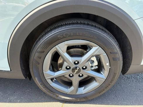 Used 2025 Kia K4 LXS image 29